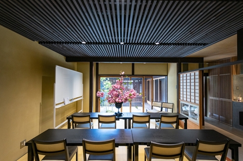 ヨリアイマチヤ 京町の貸会議室