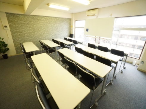 ラテル会議室