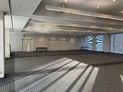 スクエアホール