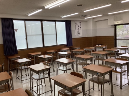 英進館鯉城学院広島校レンタルスペース302教室(その他301・202・201の3部屋あり)