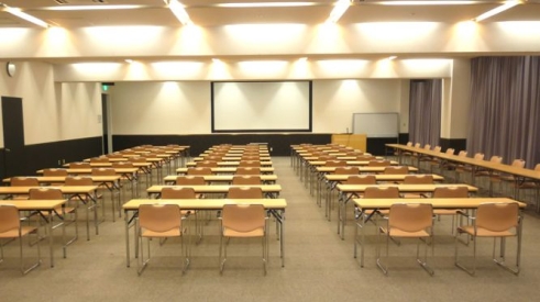 天神ビル会議室