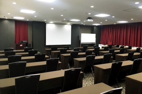 TKPガーデンシティ博多新幹線口