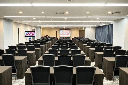 TKPガーデンシティPREMIUM天神ブリッククロス