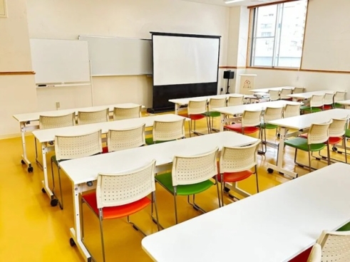 みんなの貸会議室　那覇壺川店